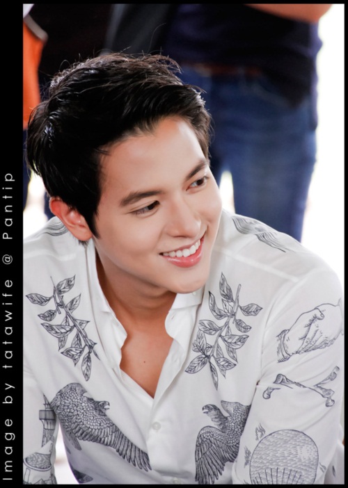 เจมส์ จิรายุ