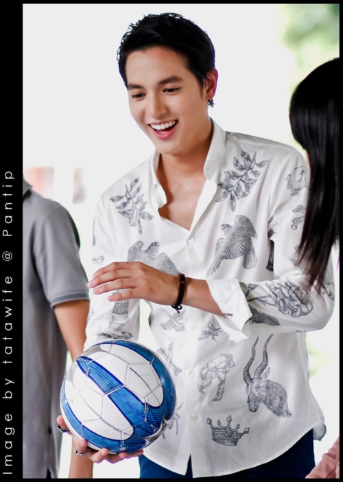 เจมส์ จิรายุ