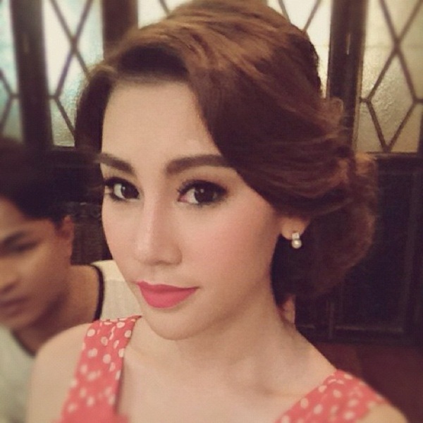 บอมบ์ ธนิน มนูญศิลป์