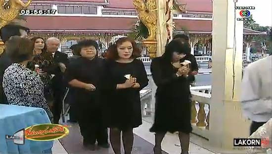 พระราชทานเพลิงศพ จุ๋ม อัญชลี ไชยศิริ คนบันเทิงร่วมไว้อาลัย