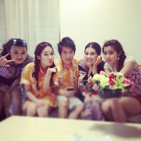 เบื้องหลังคอมเมดี้ ก้นครัวตัวแสบ สุดฮา รั่วกันทุกคน