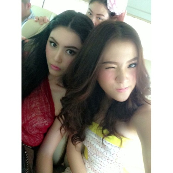 ใหม่ ดาวิกา ใบเฟิร์น พิมพ์ชนก