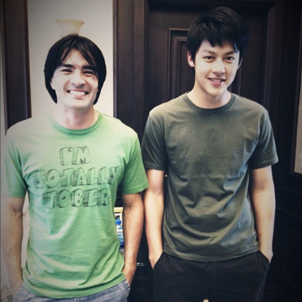 ภาพเบื้องหลัง ปัญญาชนก้นครัว ฮา ๆ ปนน่ารัก