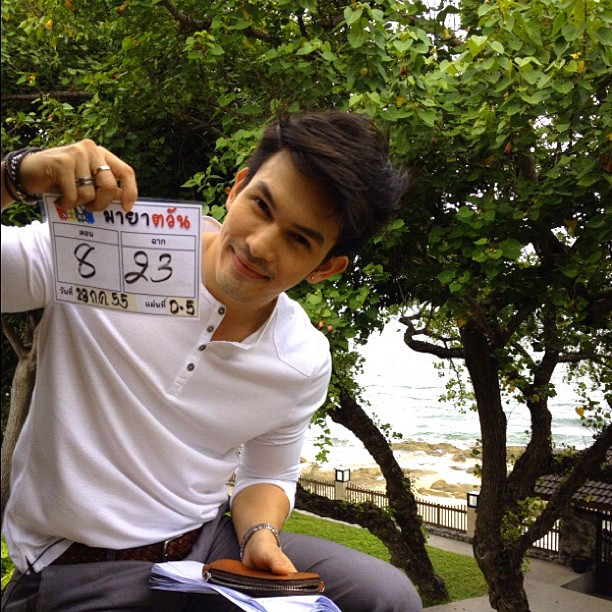 อั้ม อธิชาติ โต้ได้ฤกษ์แต่งงาน นัท มีเรีย แจงงานยังรุม