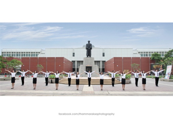 ยลโฉมผู้นำเชียร์ ม.ธรรมศาสตร์ ในงานฟุตบอลประเพณี ครั้งที่ 69