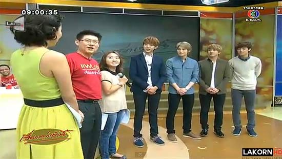 CNBLUE พร้อมมันส์ คอนเสิร์ต ไทย 2013 ในครอบครัวบันเทิง