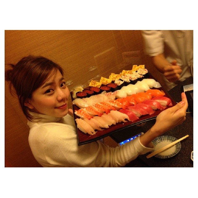 นิวเคลียร์-เพชรจ้า ควงคู่ลั้นล้า ตะลุยกิน เที่ยว ช้อป แดนญี่ปุ่น