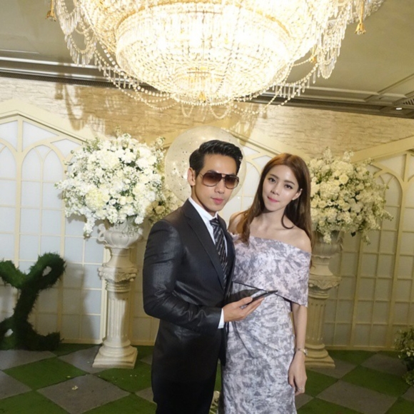 กระแต หลุยส์ แต่งงาน