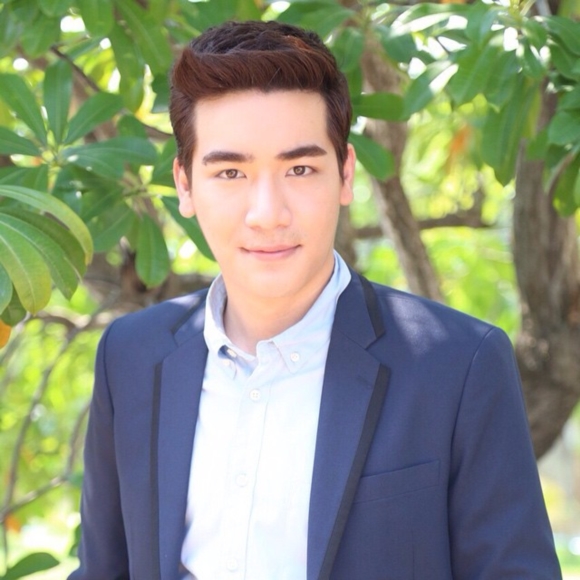 ดรีม ณฐณพ ชื่นหิรัญ