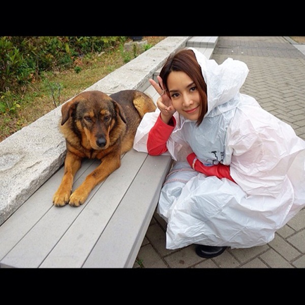 จั๊กจั่น อคัมย์สิริ พักชุดว่ายน้ำ บินลั้นลาฮ่องกง แฮปปี้สุด ๆ