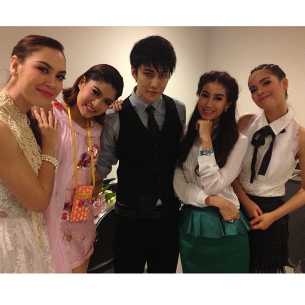 เก็บตกภาพเบื้องหลังคอนเสิร์ต 3 ทหารเสือสาว จาก IG ดารา เฮฮากันน่าดู