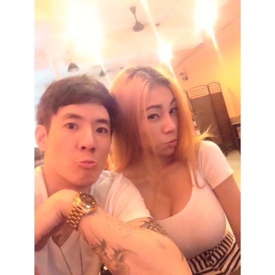 เอมมี่ อมลวรรณ แซ่บอีกแล้ว คราวนี้เนื้อแนบเนื้อ อกชนอก