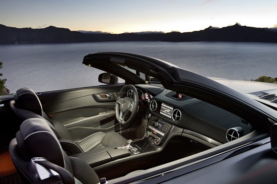SL 500 รุ่นใหม่ สปอร์ต โรดสเตอร์ตัวแรงในราคา 14.49 ล้านบาท