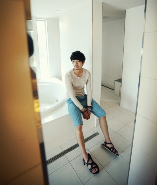 เท่ ๆ รองเท้าเส้นสาย สำหรับคุณผู้ชายขาลุย (ฝน)