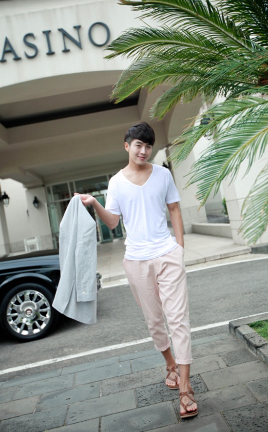 เท่ ๆ รองเท้าเส้นสาย สำหรับคุณผู้ชายขาลุย (ฝน)
