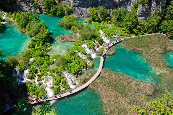 10 สถานที่ท่องเที่ยวแสนงดงามที่ต้องไปเยือนสักครั้ง