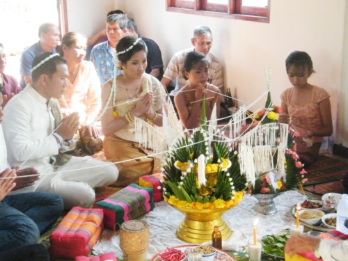 พิธีแต่งงานแบบอีสาน สืบสานวัฒนธรรม