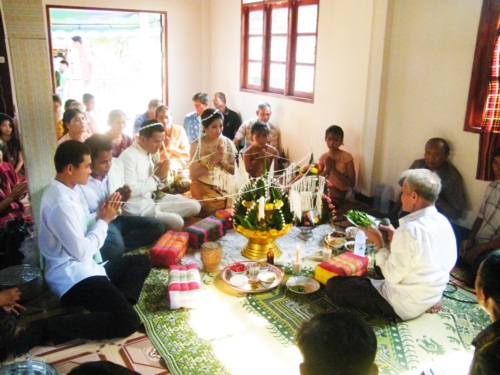 พิธีแต่งงานแบบอีสาน สืบสานวัฒนธรรม
