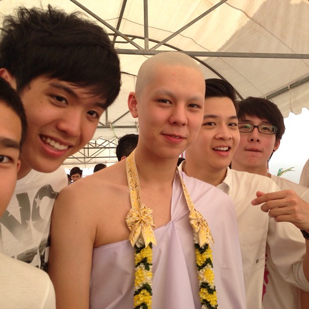 งานบวช พีช พชร เข้าพิธีอุปสมบท ได้รับฉายา พชฺชโร