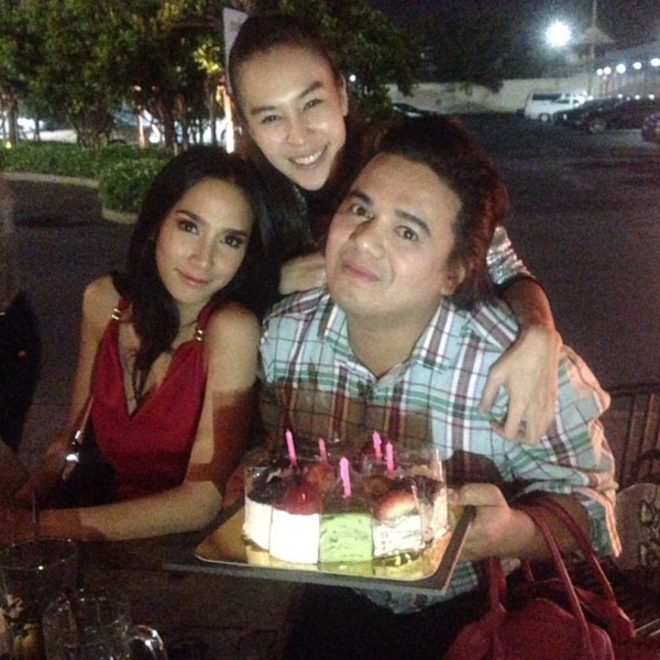 อั้ม พัชราภา พร้อมเพื่อนดารา ร่วมอวยพรวันเกิด เอ ศุภชัย