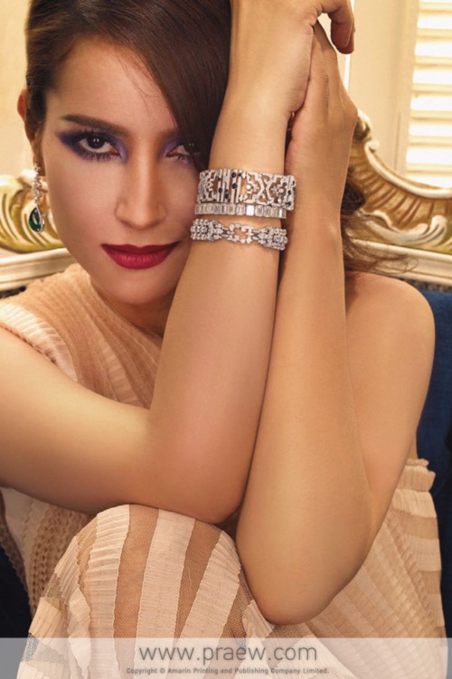 แอน ทองประสม 