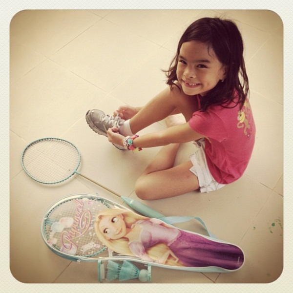 ตามดู...มาดนักกีฬาของ น้องแอลลี่ ลูกสาว อ่ำ อัมรินทร์