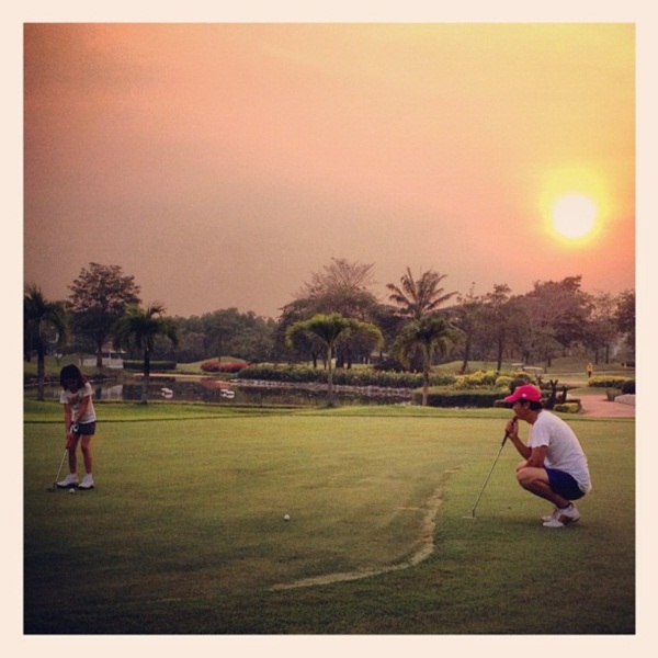 ตามดู...มาดนักกีฬาของ น้องแอลลี่ ลูกสาว อ่ำ อัมรินทร์