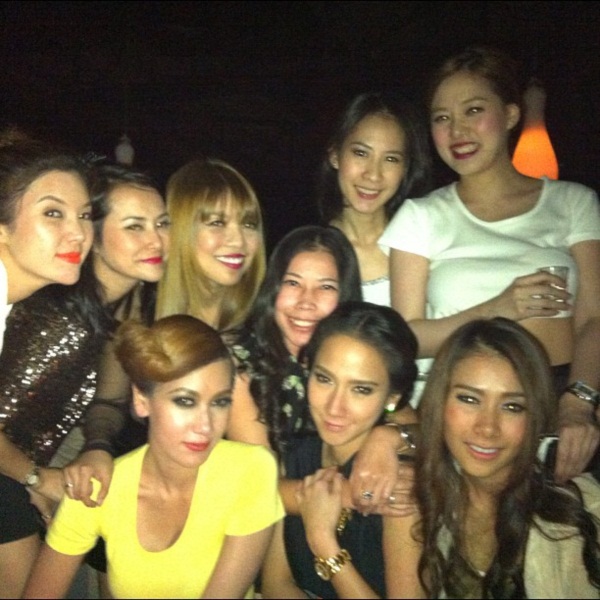 อั้ม ปาร์ตี้เก๋ ๆ หลังเลิกงานสยามดาราฯ