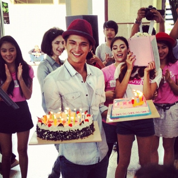 ชิน ชินวุฒิ หลั่งน้ำตาลูกผู้ชาย ไหว้ขอบคุณพ่อเเม่