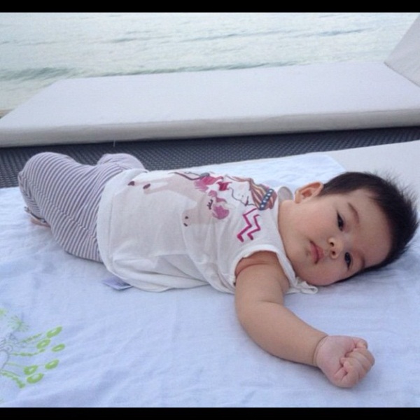 อัพเดตภาพความน่ารักของน้องโสน ลูกสาวมอส ปฏิภาณ