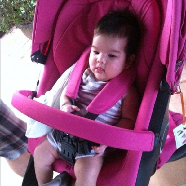 อัพเดตภาพความน่ารักของน้องโสน ลูกสาวมอส ปฏิภาณ