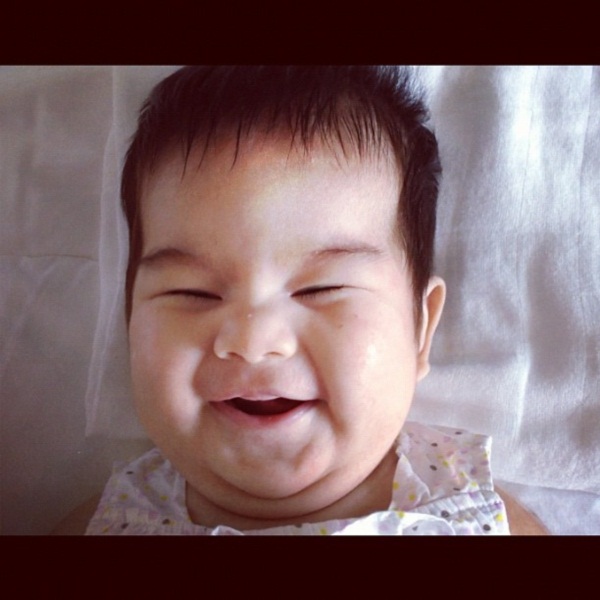 อัพเดตภาพความน่ารักของน้องโสน ลูกสาวมอส ปฏิภาณ