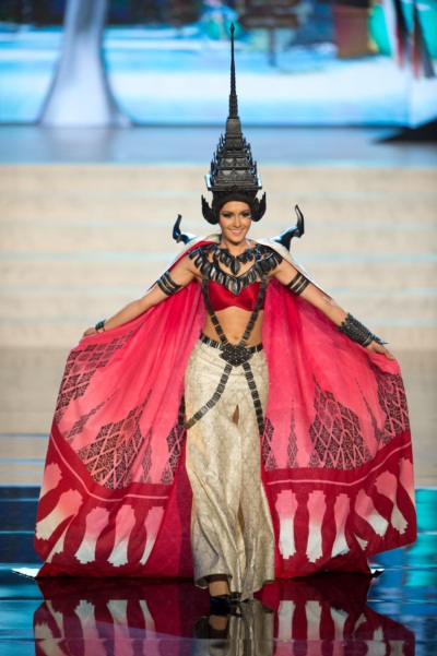 ร่วมเชียร์ น้องริด้า ณัฐพิมล รอบตัดสินมิสยูนิเวิร์ส 2012 พรุ่งนี้