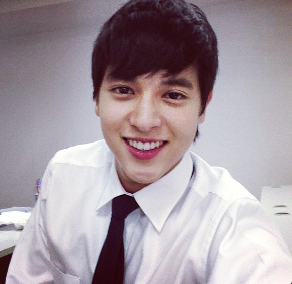 เจมส์ จิรายุ