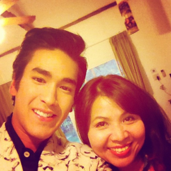 ครอบครัวสุขสันต์...ณเดชน์กับคุณแม่แก้ว น่ารักมาก