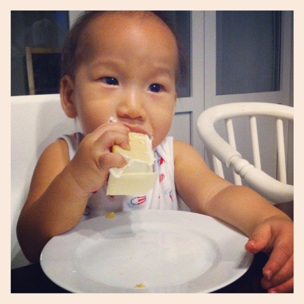 น้องแพรวใจดี ทำเค้กวันเกิดให้น้องภูมิ