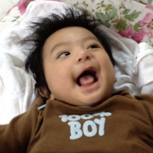 ชมภาพ...น้องคุณ ลูกชายหัวแก้วหัวเเหวนของ อุ๊ หฤทัย