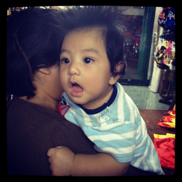 ชมภาพ...น้องคุณ ลูกชายหัวแก้วหัวเเหวนของ อุ๊ หฤทัย