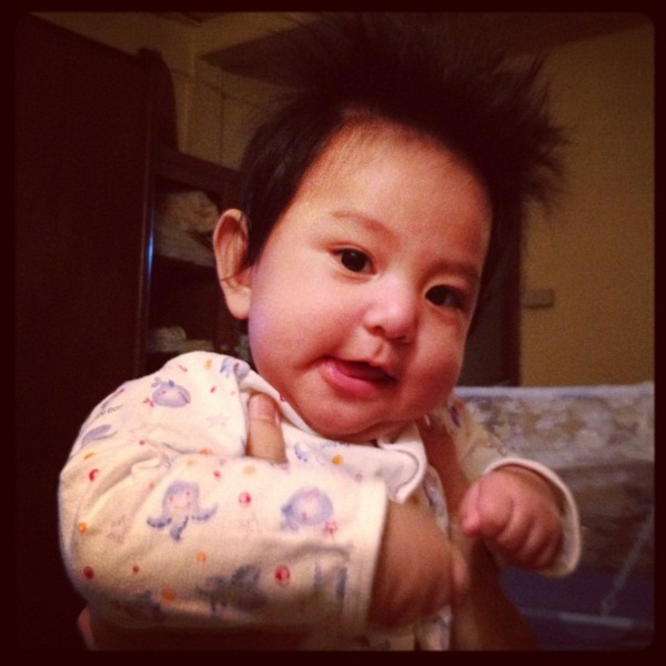 ชมภาพ...น้องคุณ ลูกชายหัวแก้วหัวเเหวนของ อุ๊ หฤทัย