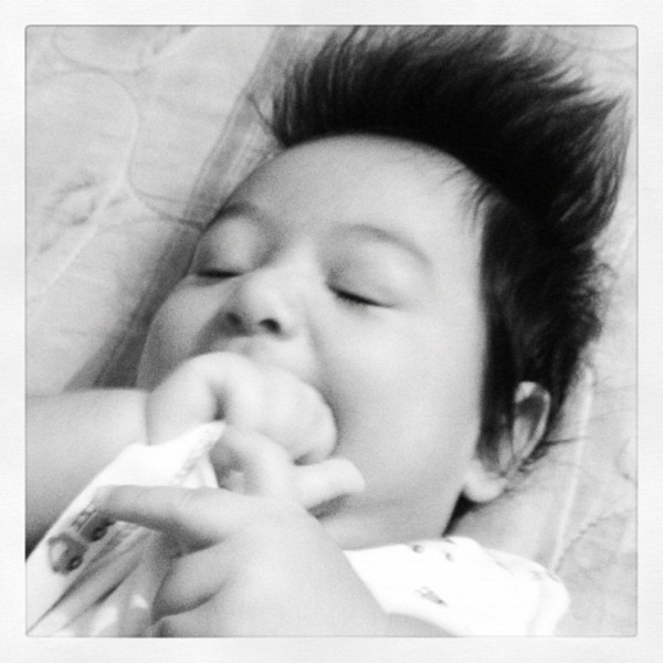 ชมภาพ...น้องคุณ ลูกชายหัวแก้วหัวเเหวนของ อุ๊ หฤทัย