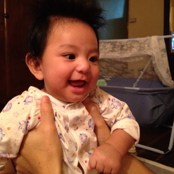 ชมภาพ...น้องคุณ ลูกชายหัวแก้วหัวเเหวนของ อุ๊ หฤทัย