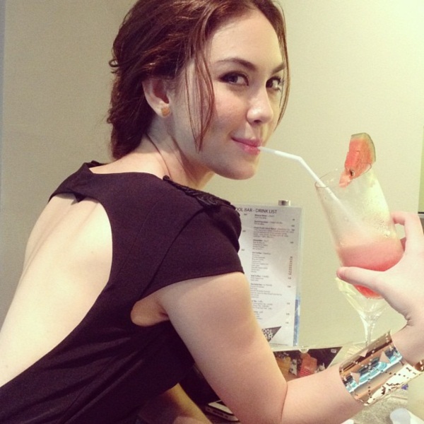 รวมพลดาราวิก 3 สวย-หล่อ หรู-กับเดรสโค้ดสีดำ 