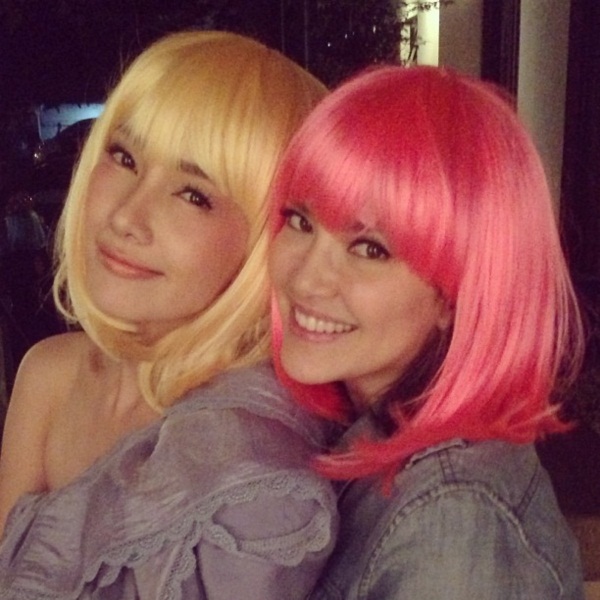 เริ่ด! นุ่น วรนุช ชวนเพื่อนดาราแปลงโฉม ในปาร์ตี้วิกผมสุดจี๊ด