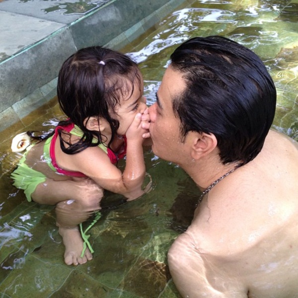 ชวนชม...ภาพน่ารักของน้องลียา กับคุณพ่อ เป๊ก สัญชัย