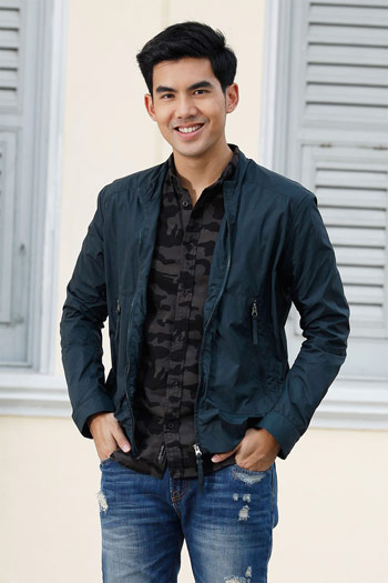 เต๋อ ฉันทวิชช์ อบอุ่นร่วมงาน เอ็กแซ็กท์ ชมละคร น่ารัก สมชื่อ