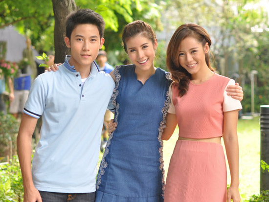 เอ็กแซ็กท์ ซุ่มเปิดกล้อง เล่ห์รตี จับ ฌอห์ณ-เอสเธอร์ ประกบคู่ครั้งแรก เอ็กแซ็กท์ ซุ่มเปิดกล้อง เล่ห์รตี จับ ฌอห์ณ-เอสเธอร์ ประกบคู่ครั้งแรก