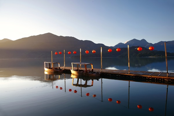 10 สถานที่พาหนีร้อน ไปเที่ยวสงกรานต์ต่างประเทศ