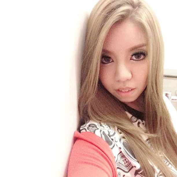 ประวัติ เมษา วรรณวิไล เตชะสมบูรณ์ แฟชั่นนิสต้าชื่อดัง