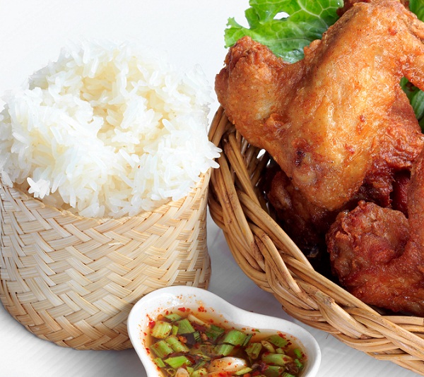  ข้าวเหนียวนึ่งในไมโครเวฟ แค่ทำง่าย ๆ ก็ได้กิน