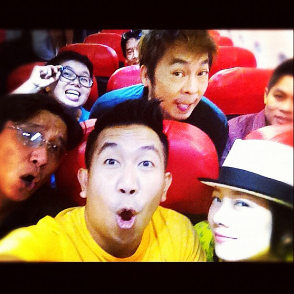 ไก่ สมพล แท็กทีมพิธีกรที่นี่หมอชิต ตะลอนทัวร์ฉงชิ่ง